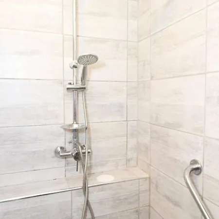 Avec Jardinet, Proche Thermes, Wi-fi, Clim - - Fr-1-553-120